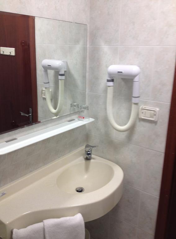 Hotel Mareblu Senigallia Room photo